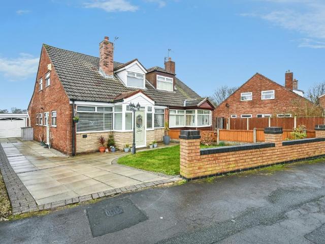 4 bedroom semi detached house for sale