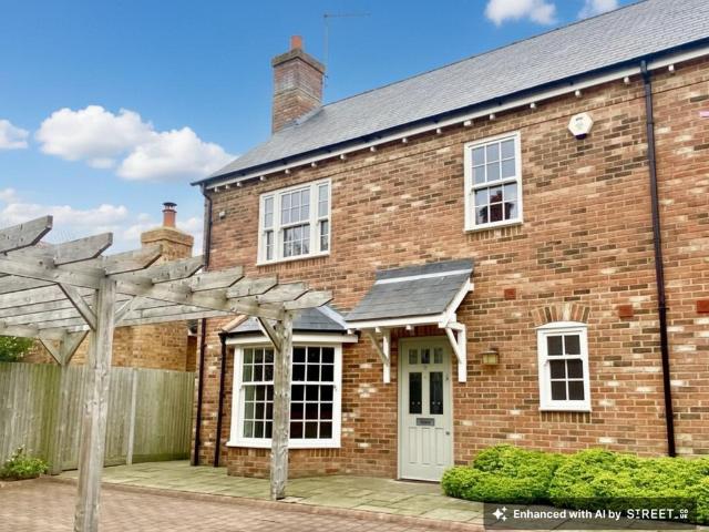 4 bedroom semi detached house for sale