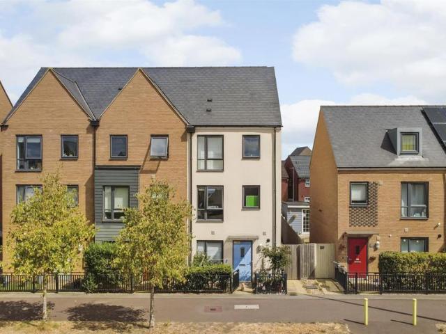 4 bedroom semi detached house for sale