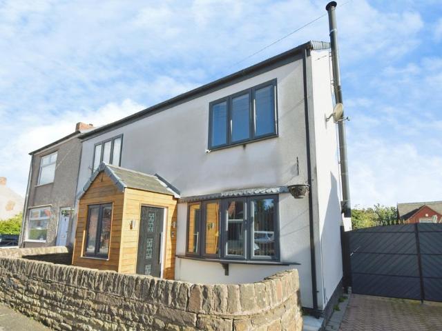 4 bedroom semi detached house for sale