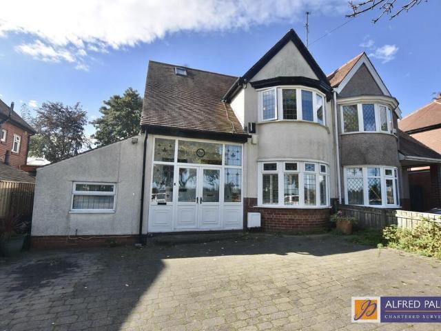 4 bedroom semi detached house for sale