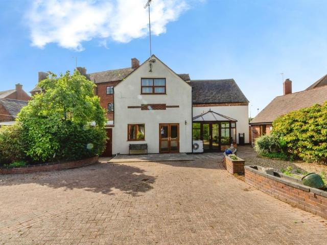 4 bedroom semi detached house for sale