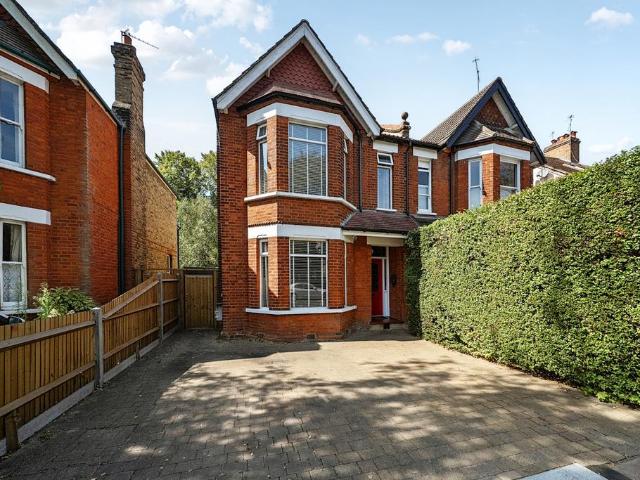 4 bedroom semi detached house for sale