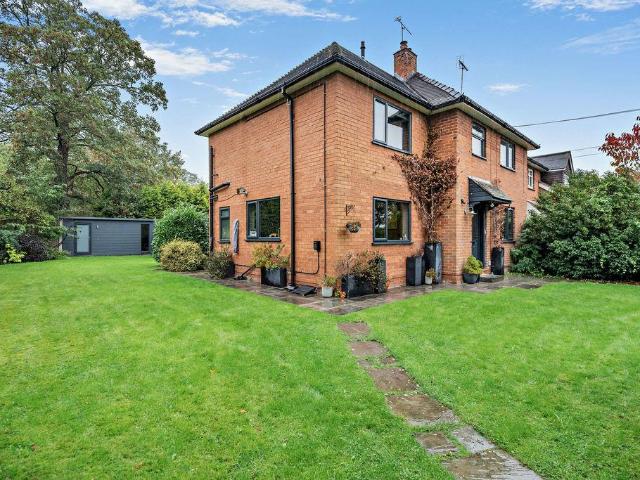 4 bedroom semi detached house for sale