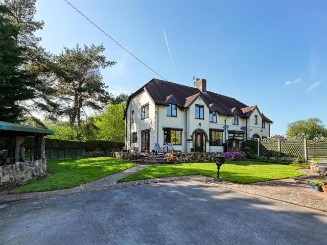 4 bedroom semi detached house for sale