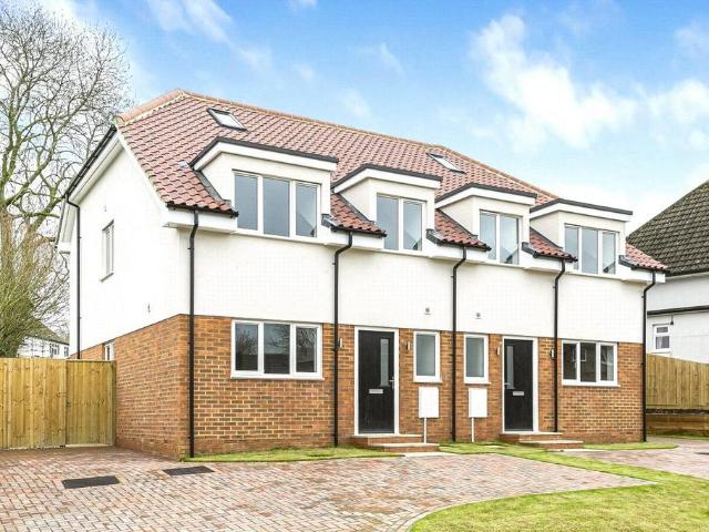 4 bedroom semi detached house for sale