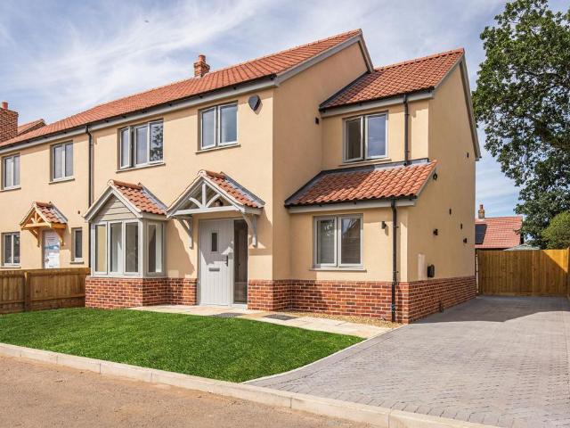 4 bedroom semi detached house for sale