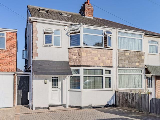 4 bedroom semi detached house for sale
