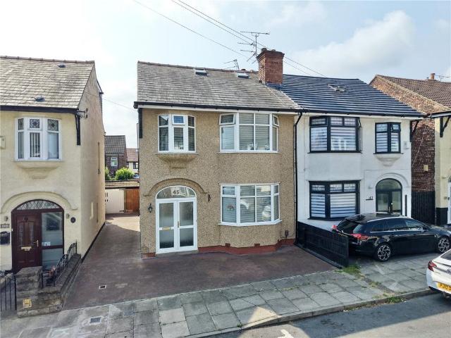 4 bedroom semi detached house for sale