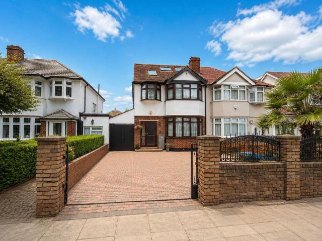4 bedroom semi detached house for sale