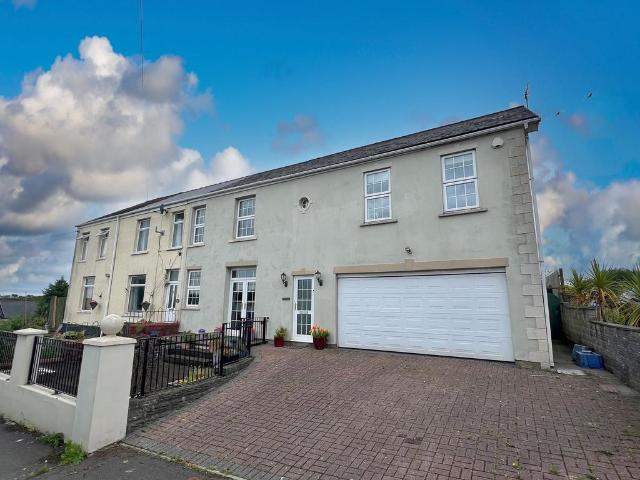 4 bedroom semi detached house for sale