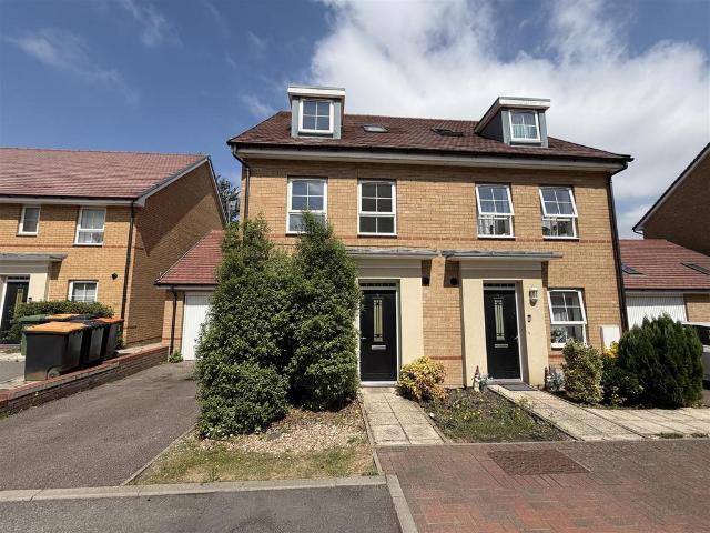 4 bedroom semi detached house for sale