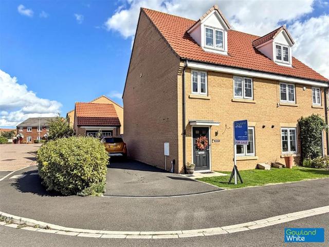 4 bedroom semi detached house for sale