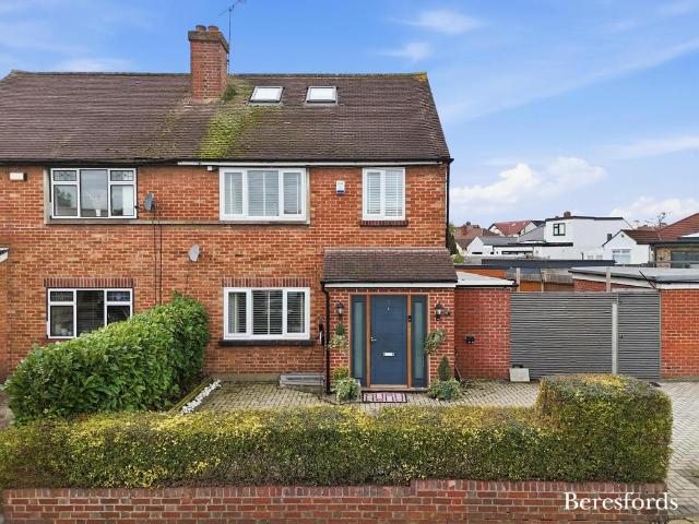 4 bedroom semi detached house for sale