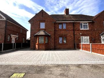 4 bedroom semi detached house for sale