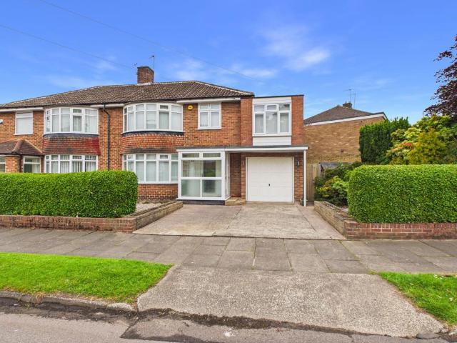 4 bedroom semi detached house for sale