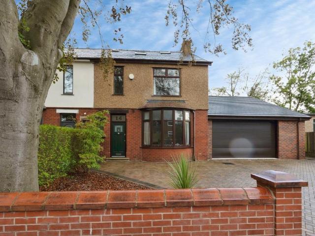 4 bedroom semi detached house for sale