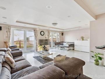 Three Rivers, Hertfordshire county - Equipped kitchen