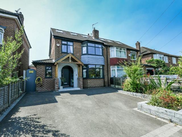 4 bedroom semi detached house for sale