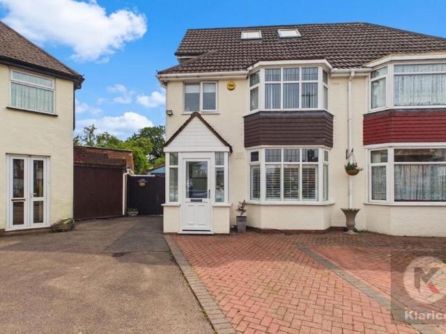 4 bedroom semi detached house for sale