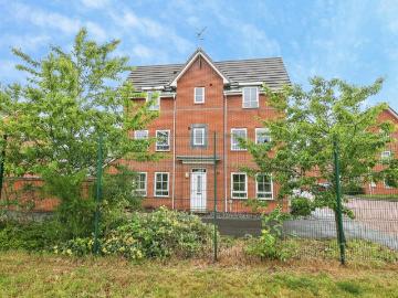 4 bedroom semi detached house for sale