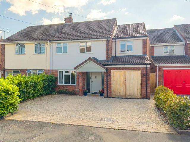 4 bedroom semi detached house for sale