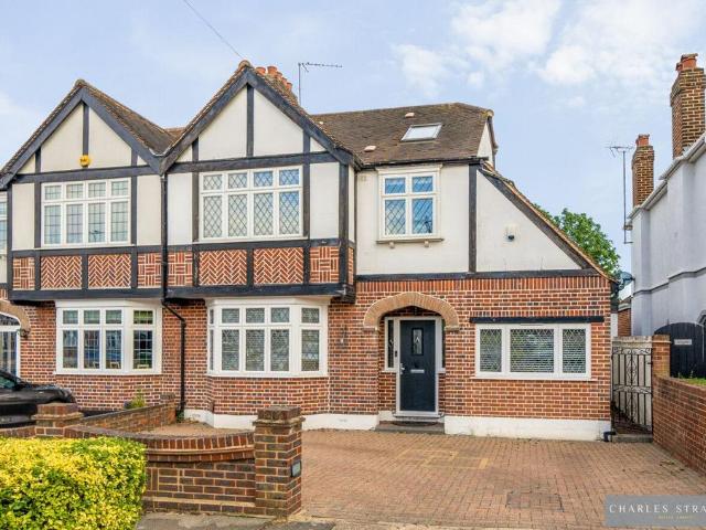 4 bedroom semi detached house for sale