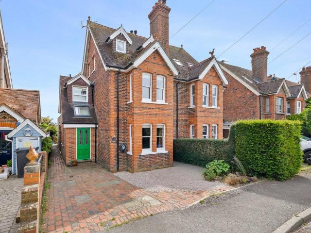 4 bedroom semi detached house for sale