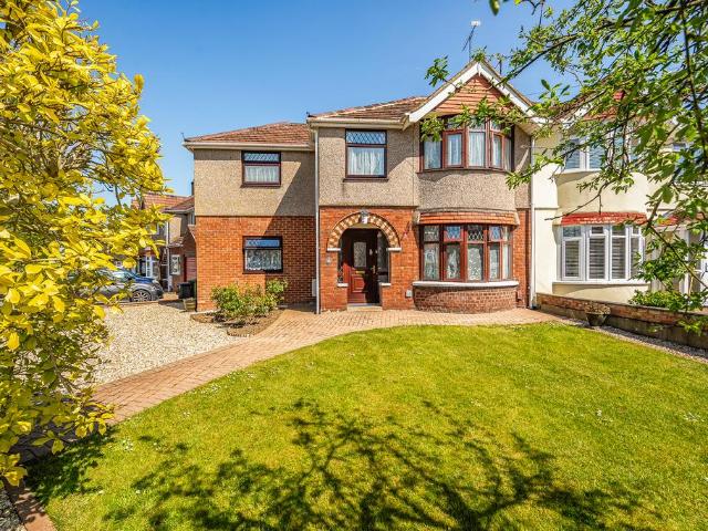 4 bedroom semi detached house for sale