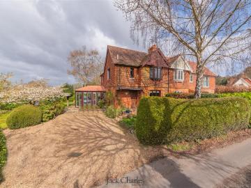 4 bedroom semi detached house for sale