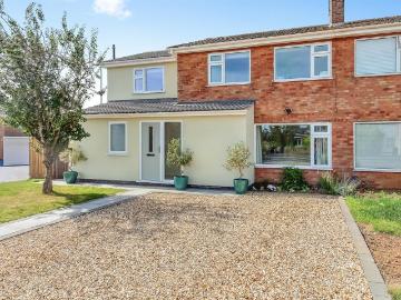 4 bedroom semi detached house for sale
