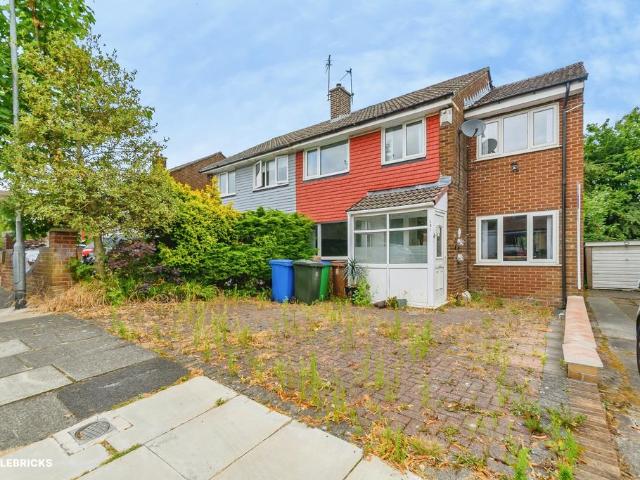 4 bedroom semi detached house for sale