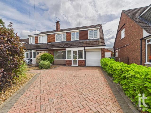 4 bedroom semi detached house for sale