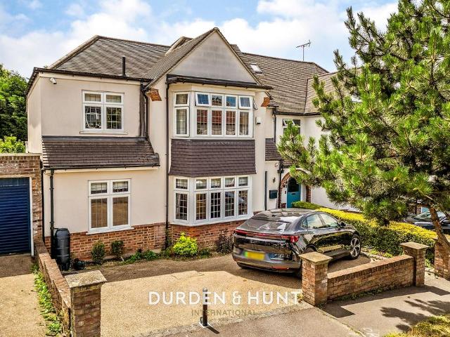 4 bedroom semi detached house for sale