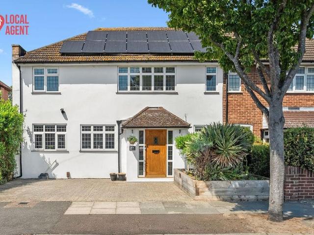 4 bedroom semi detached house for sale