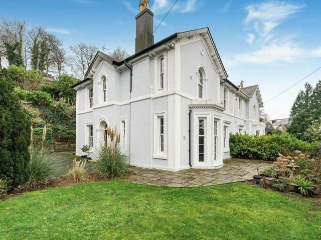 4 bedroom semi detached house for sale