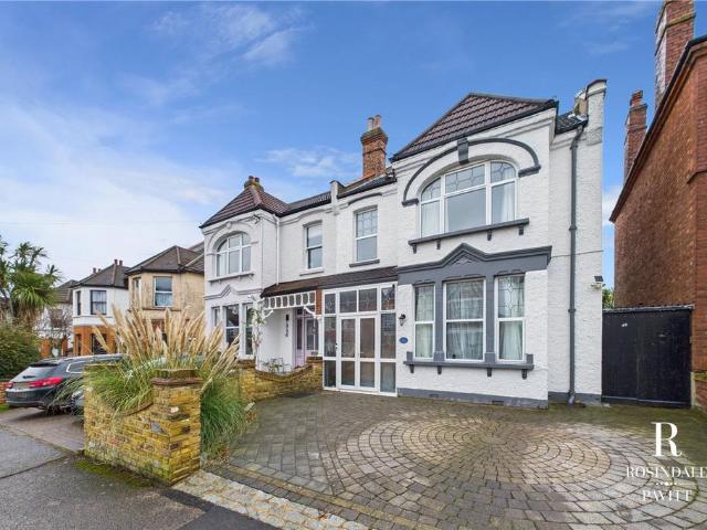 4 bedroom semi detached house for sale