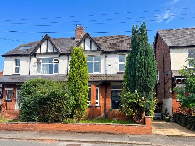 4 bedroom semi detached house for sale