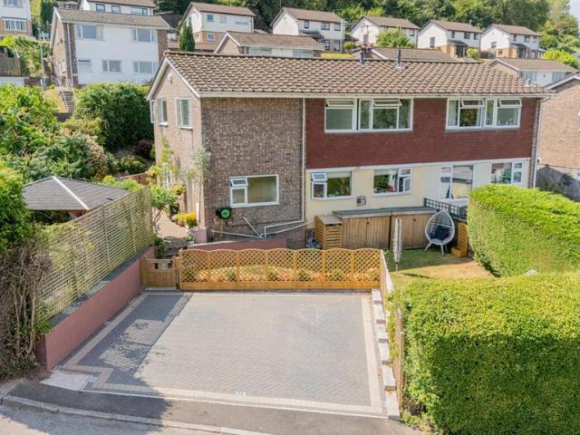 4 bedroom semi detached house for sale