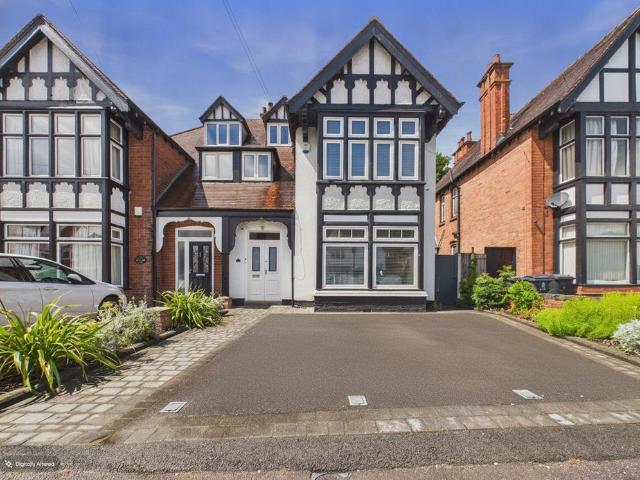 4 bedroom semi detached house for sale