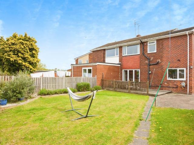 4 bedroom semi detached house for sale