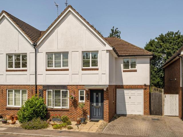 4 bedroom semi detached house for sale
