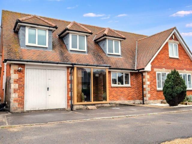 4 bedroom semi detached house for sale