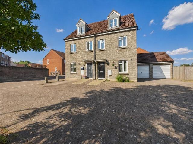 4 bedroom semi detached house for sale