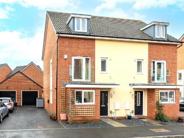 4 bedroom semi detached house for sale