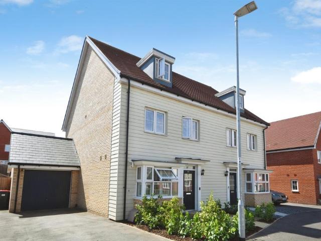4 bedroom semi detached house for sale