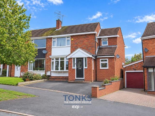 4 bedroom semi detached house for sale