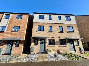 4 bedroom semi detached house for sale