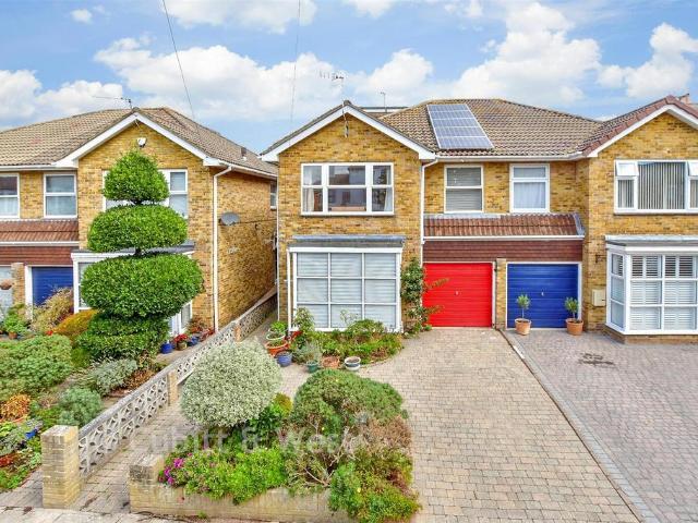 4 bedroom semi detached house for sale