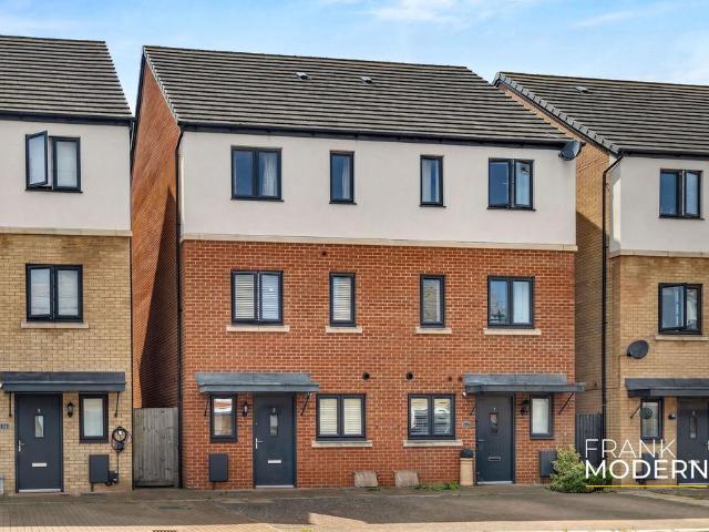 4 bedroom semi detached house for sale